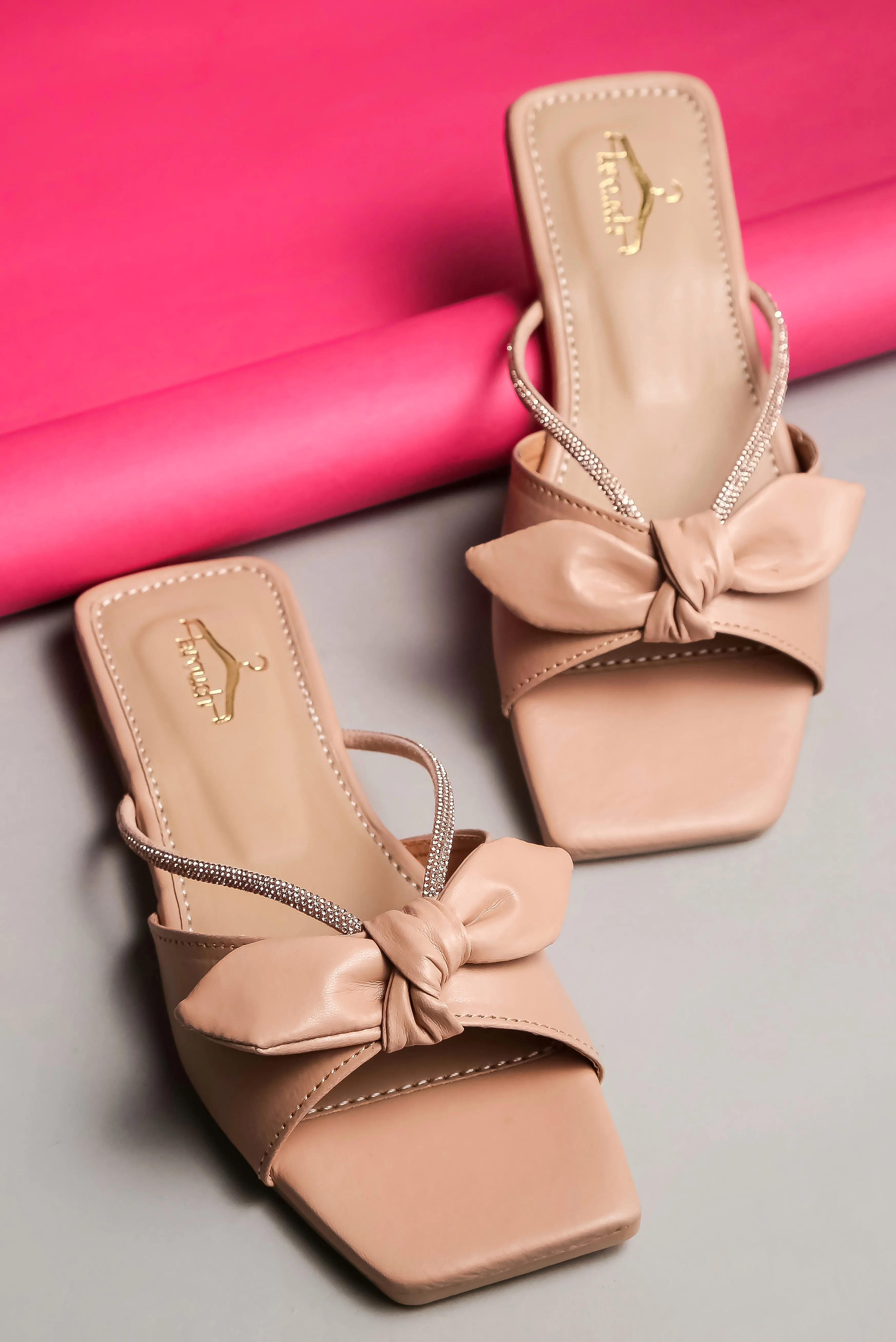 Brauch Women Peach Rhinestone Embellished Bow Flats