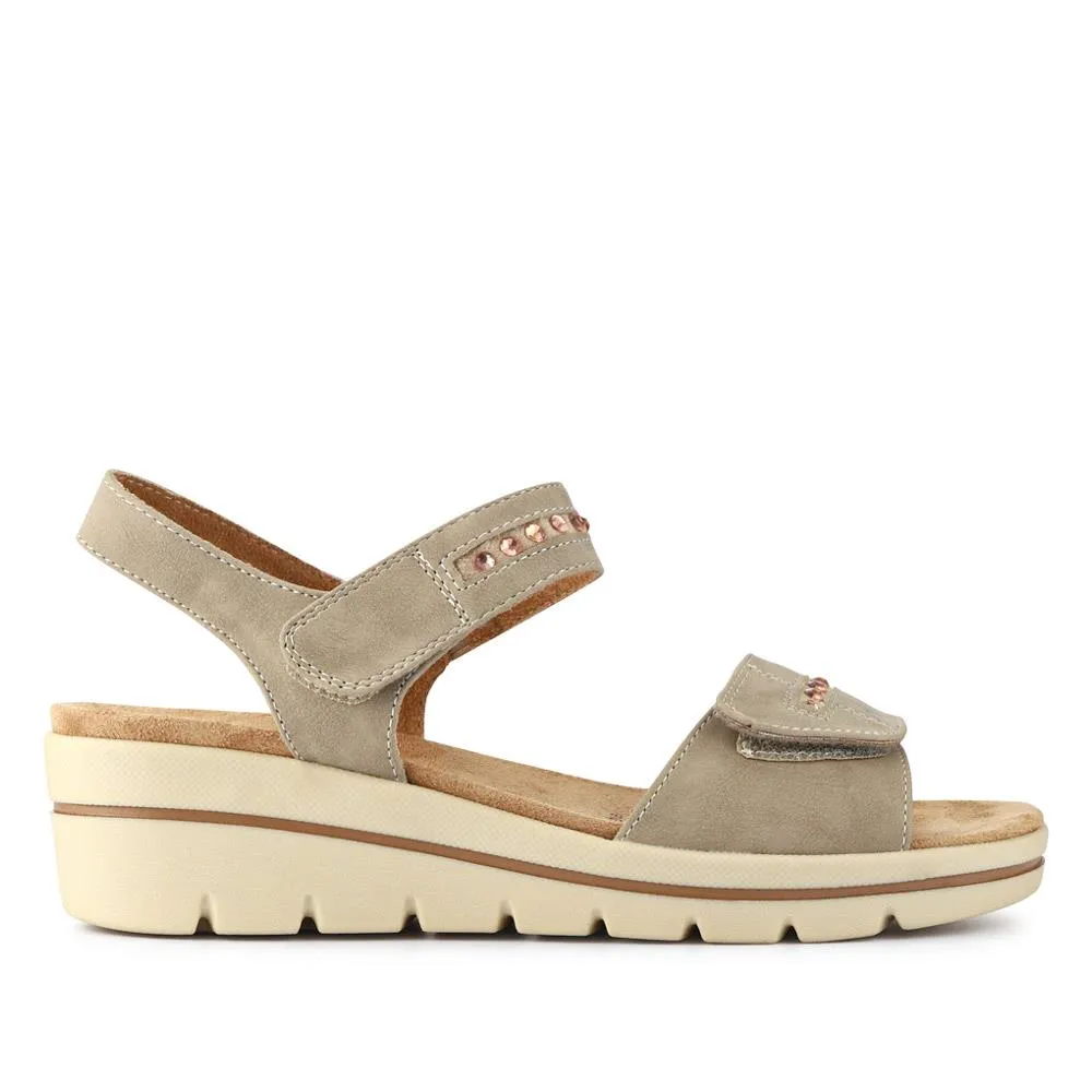 Grippy Wedge-Heeled Sandals - RELIF41032 / 326 875