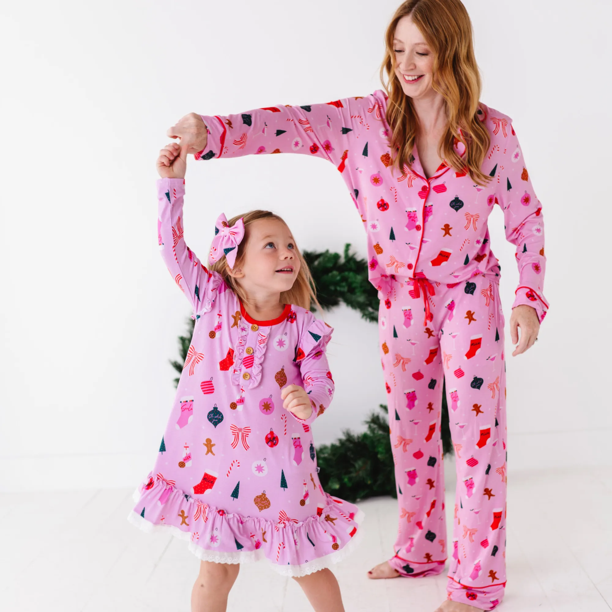 Merry Pinkmas "Mistle-Toast" Mama Luxe Lounge Set