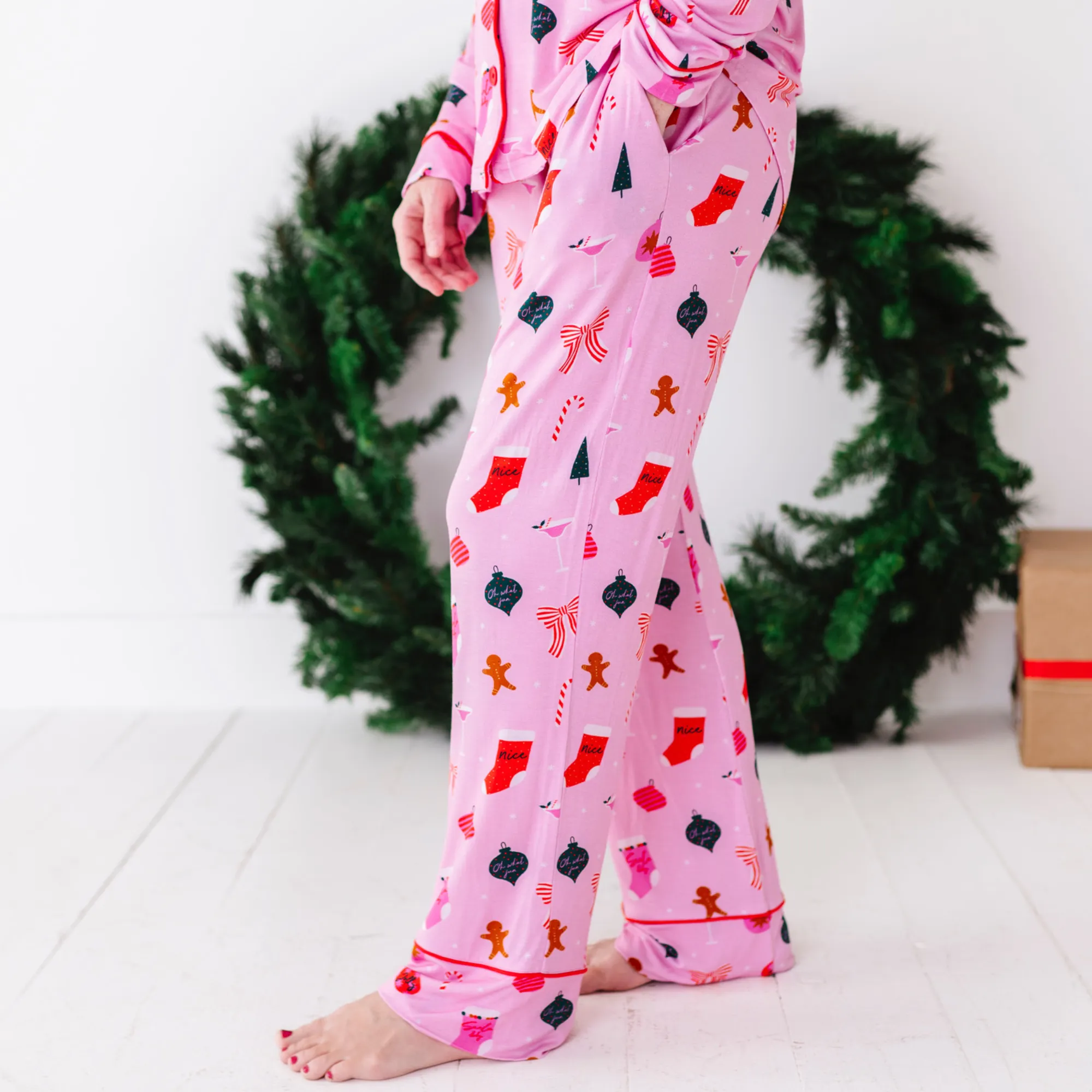 Merry Pinkmas "Mistle-Toast" Mama Luxe Lounge Set
