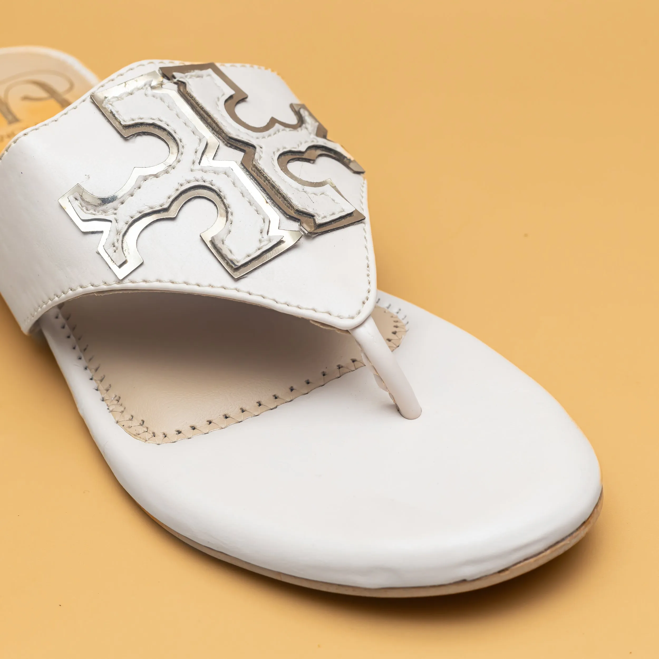 Metallic Detail Flat - Cream