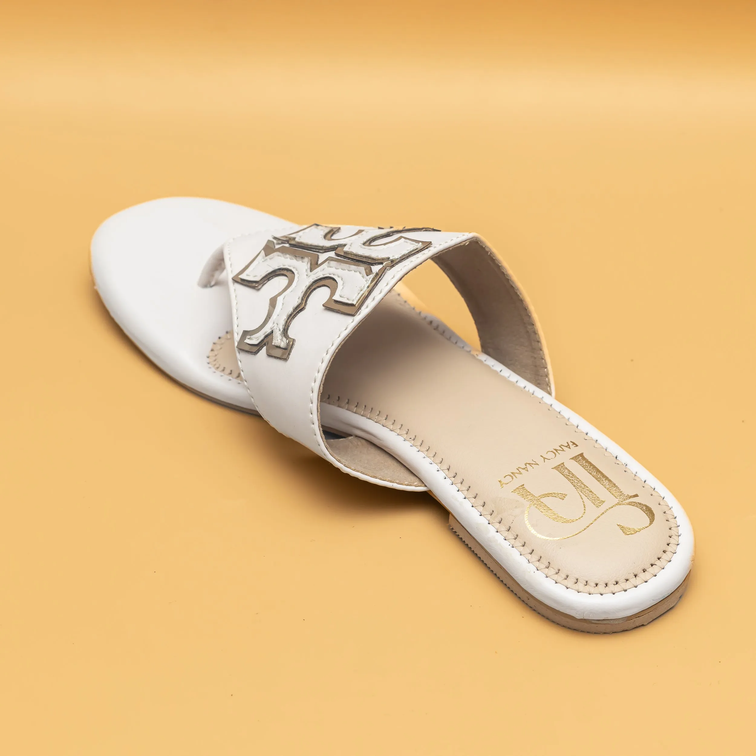 Metallic Detail Flat - Cream