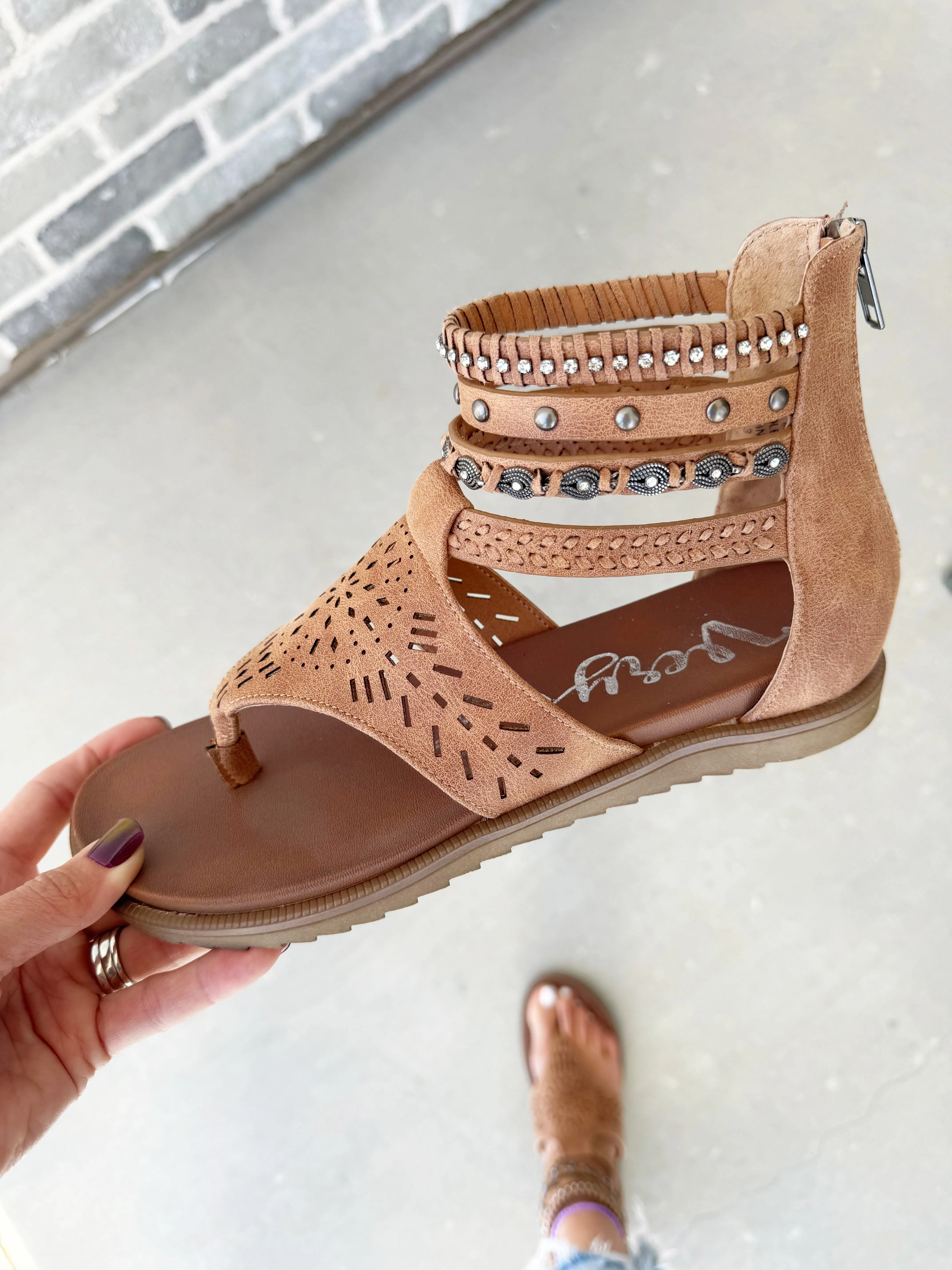 Very G Mazey Sandals in Nude